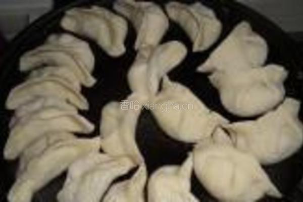 香椿扇贝水煎饺的做法图解9