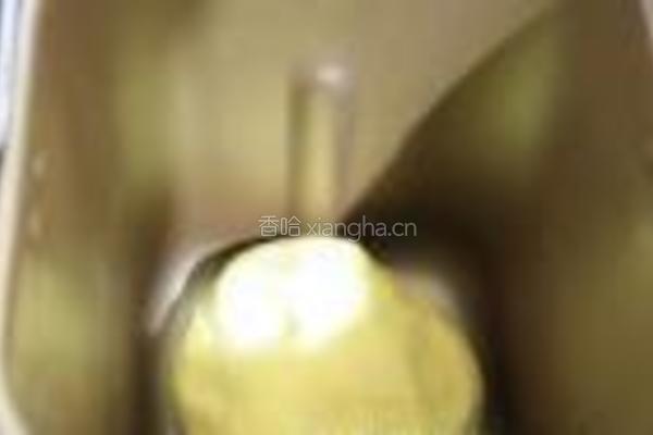 蒸包版皮卡丘的做法图解2