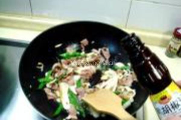 松茸培根炒意面的做法图解8