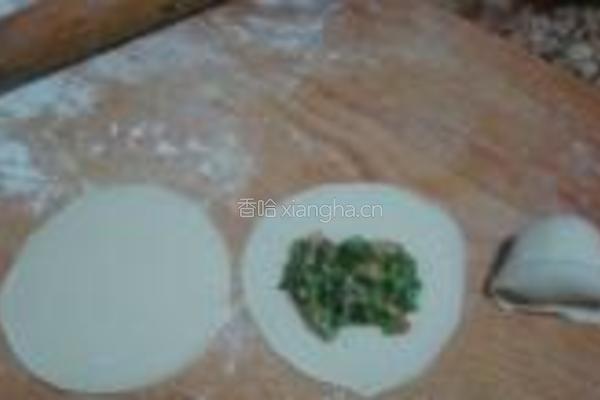 韭菜海参馄饨的做法图解8