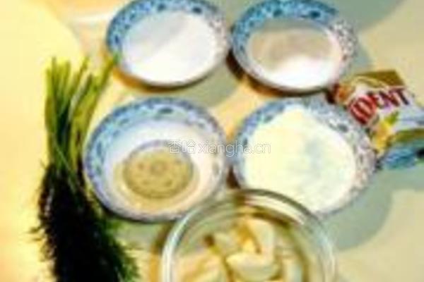 大蒜茴香面包的做法图解1