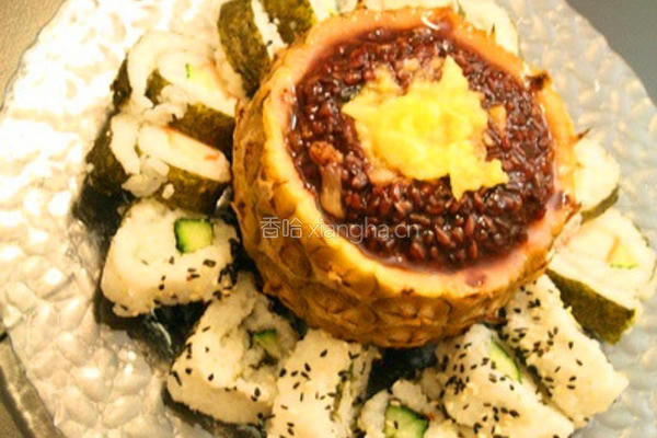 菠萝果仁黑米饭