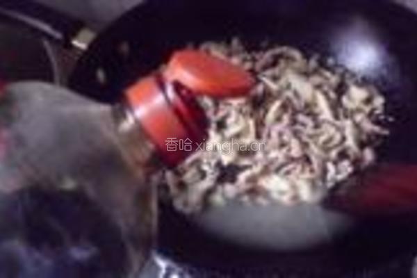 香菇冬笋肉丝炒面的做法图解10