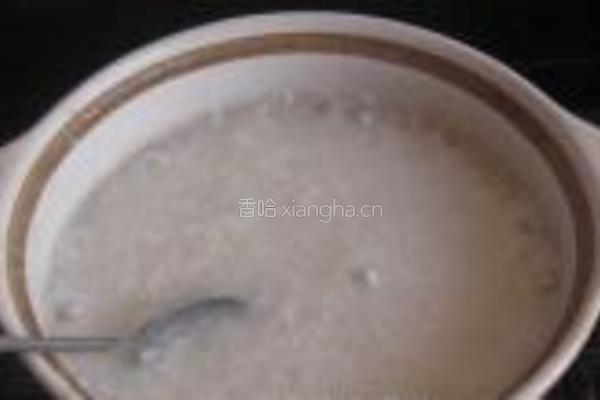 荠菜鸡肝糯米粥的做法图解3
