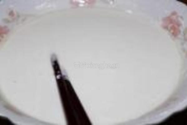 糯滋滋豆沙卷的做法图解3