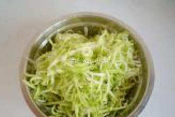 猪肉西葫芦包子的做法图解3