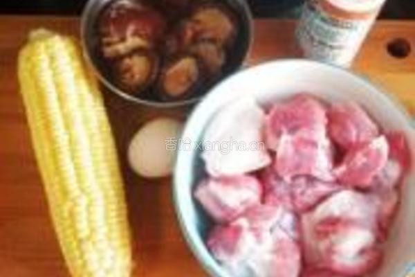 肉饼蒸蛋金银饭的做法图解1