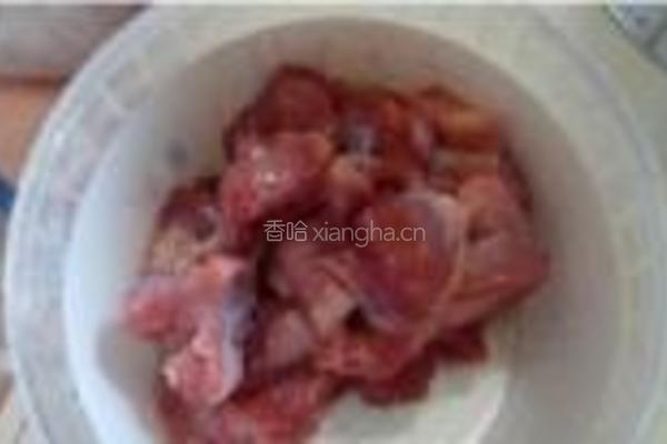 鸡胗炒河粉的做法图解1