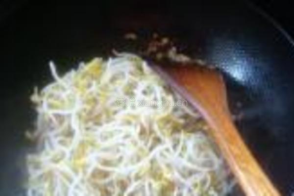 豆芽肉丝焖饼的做法图解8