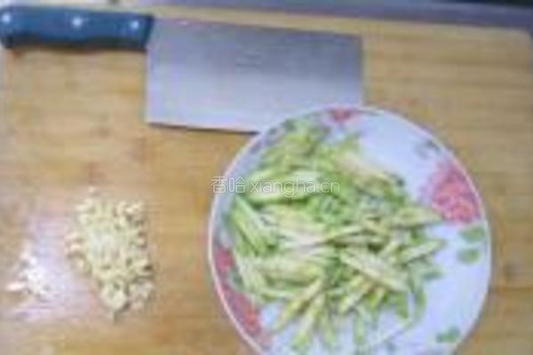 茄丝打卤面的做法图解1