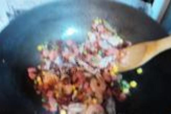 中式菠萝炒饭的做法图解5