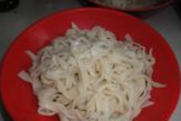 香椿麻汁凉拌面的做法图解9