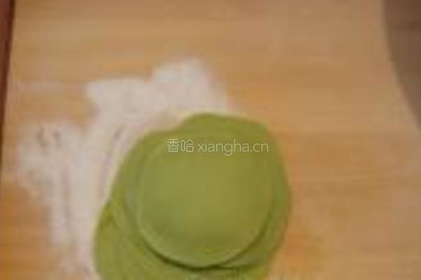 小白菜木耳翡翠饺子的做法图解10
