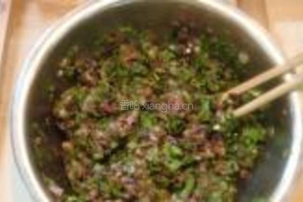 小白菜木耳翡翠饺子的做法图解8