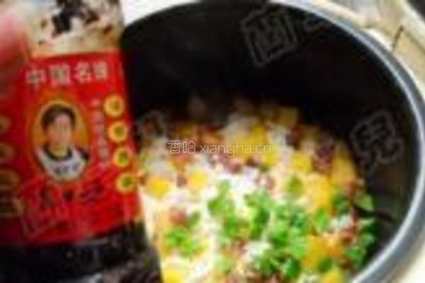老干妈红薯焖饭的做法图解8
