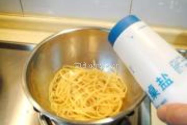 酥核桃釀墨鱼意面的做法图解22
