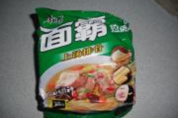娃娃菜牛肉丸方便面的做法图解2