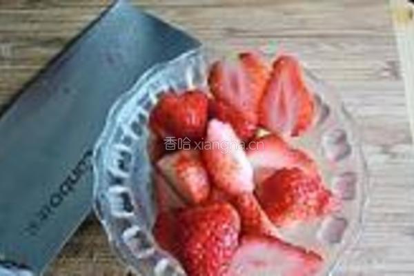 草莓香蕉豆浆的做法图解2