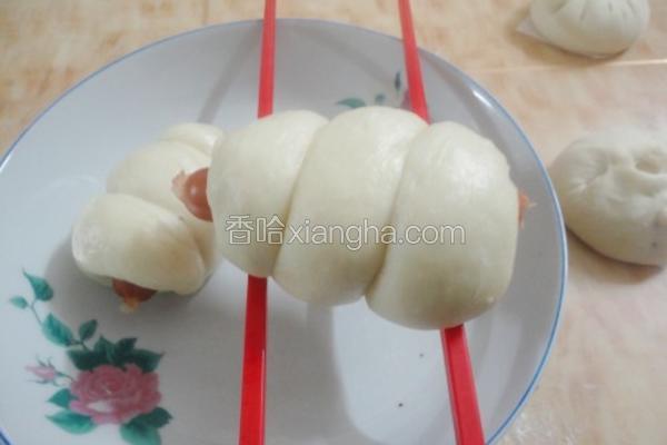 脆皮肠仔包