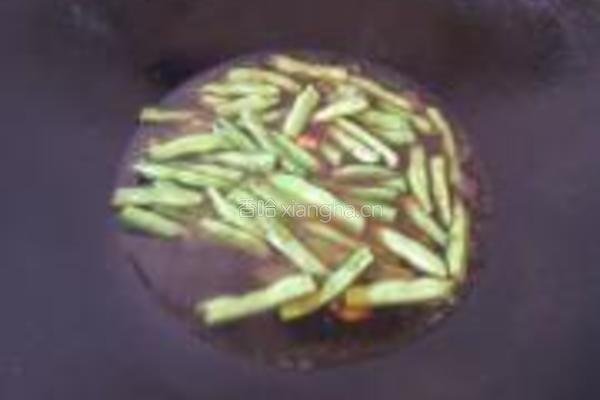 鸡汤四季豆焖面的做法图解6
