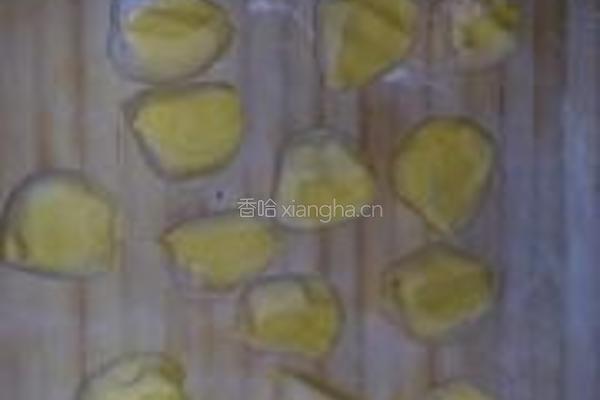 南瓜豆沙馅饼的做法图解2