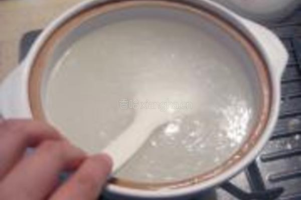 砂锅金虾粥的做法图解2