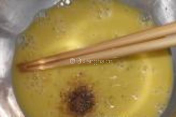 胡萝卜烧米饭的做法图解1