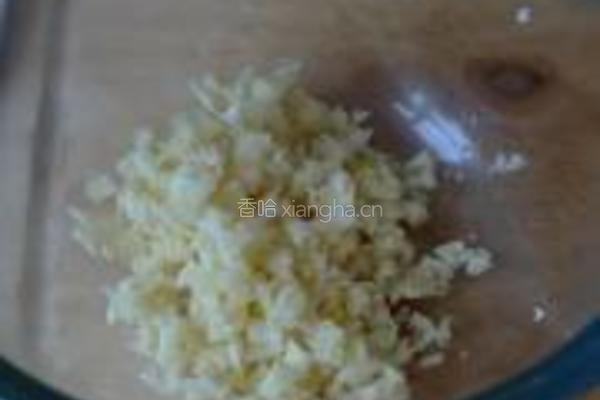 自制蒜蓉辣椒的做法图解1