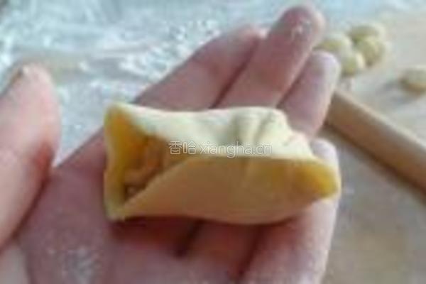 三色双菇鲈鱼饺子的做法图解11
