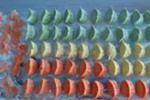 三色双菇鲈鱼饺子的做法图解16