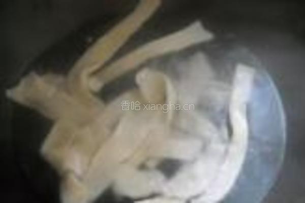 葱香芝麻油泼面的做法图解7
