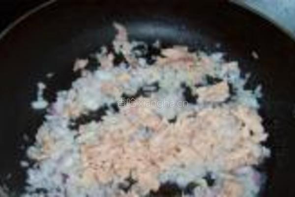 金枪鱼饭团的做法图解5