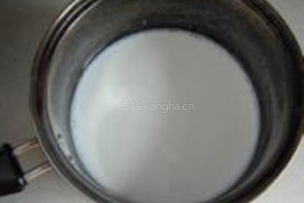 仙草冻奶茶的做法图解2