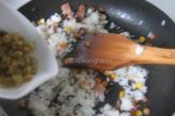 榨菜蛋炒饭的做法图解6
