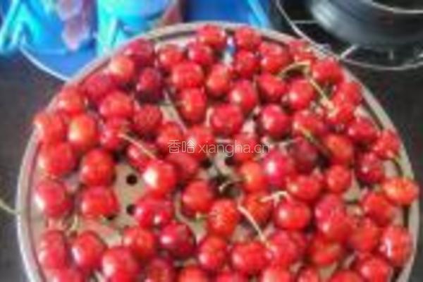 自制樱桃酒的做法图解1