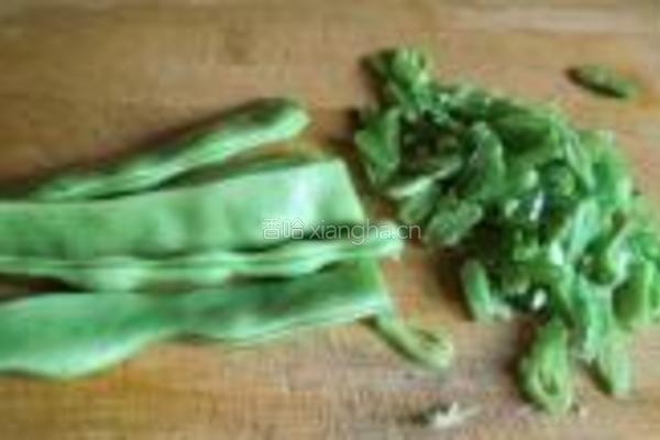 豆角鸡蛋打卤面的做法图解2