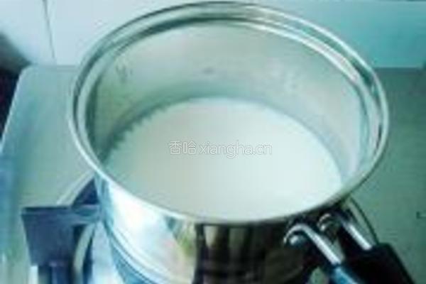 奶酪冰淇淋的做法图解2
