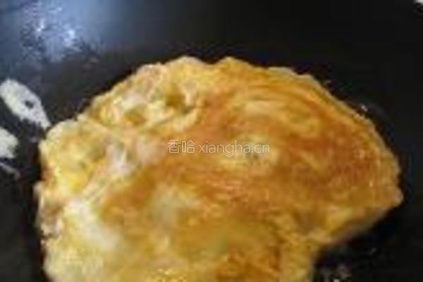 鸡蛋虾米生菜炒饭的做法图解2