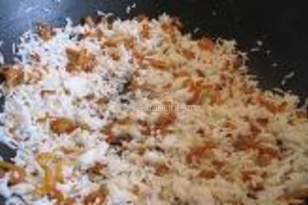 鸡蛋虾米生菜炒饭的做法图解6