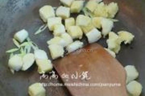 炒馒头丁的做法图解5
