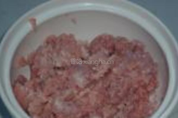 翡翠榨菜鲜肉饺的做法图解1