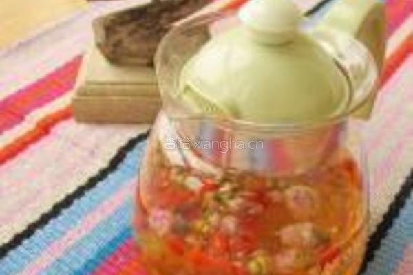 玫瑰枸杞黄芪茶的做法图解3