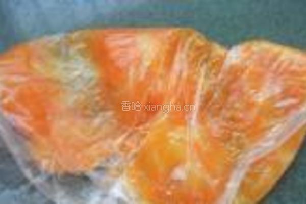 胡萝卜泥小餐包的做法图解1