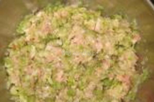 酸辣猪肉芹菜馄饨的做法图解9