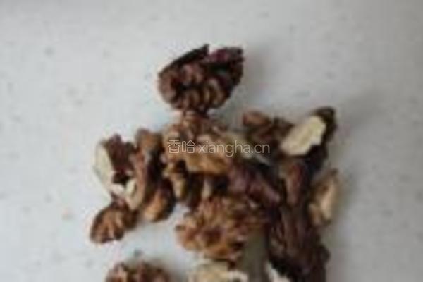 黑芝麻核桃黑豆糊的做法图解3