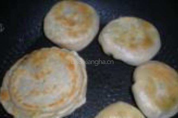 胡萝卜豆腐馅饼的做法图解10
