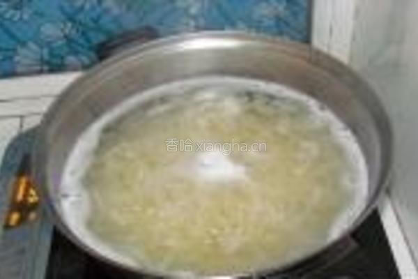 芹菜红椒炒面的做法图解3