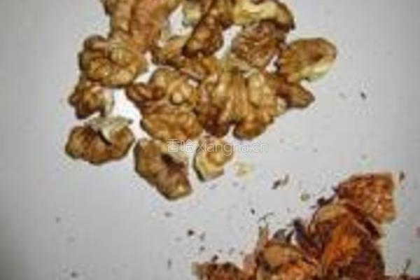 核桃花生红枣粥的做法图解2