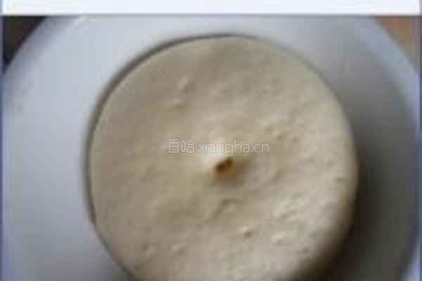 番茄酱热狗小面包的做法图解3