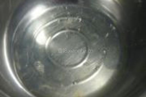 红茶奶油蛋糕卷的做法图解2